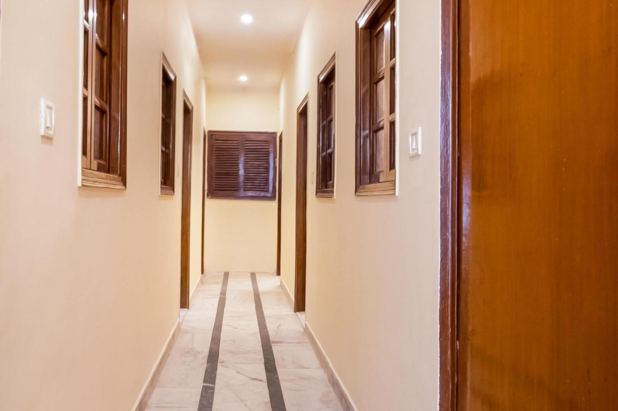 Hotel Om Paharganj New Delhi