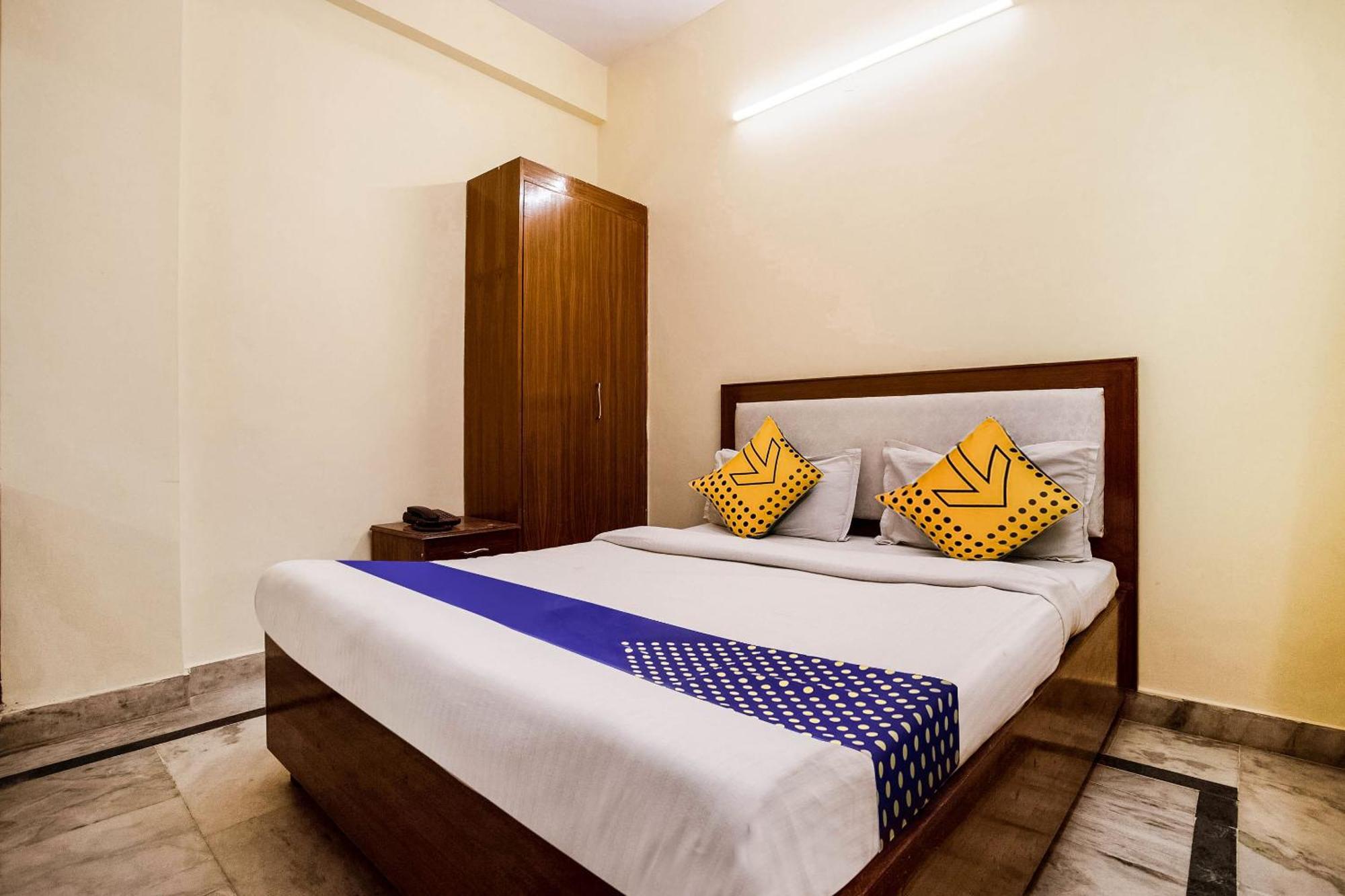 Hotel Om Paharganj 4*