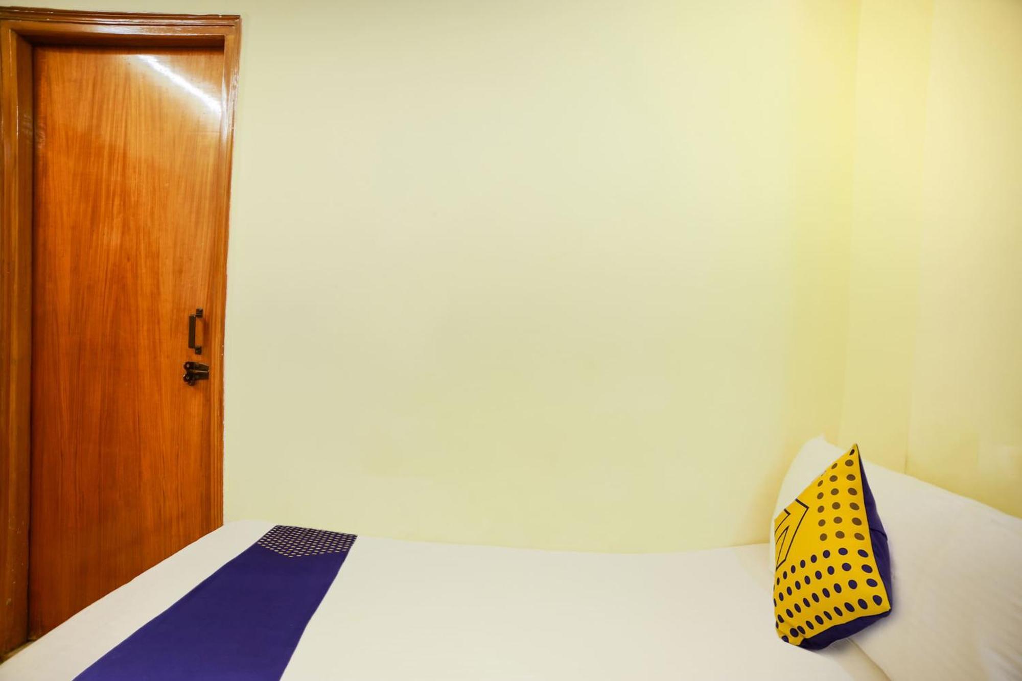 Om Paharganj Hotel 4*