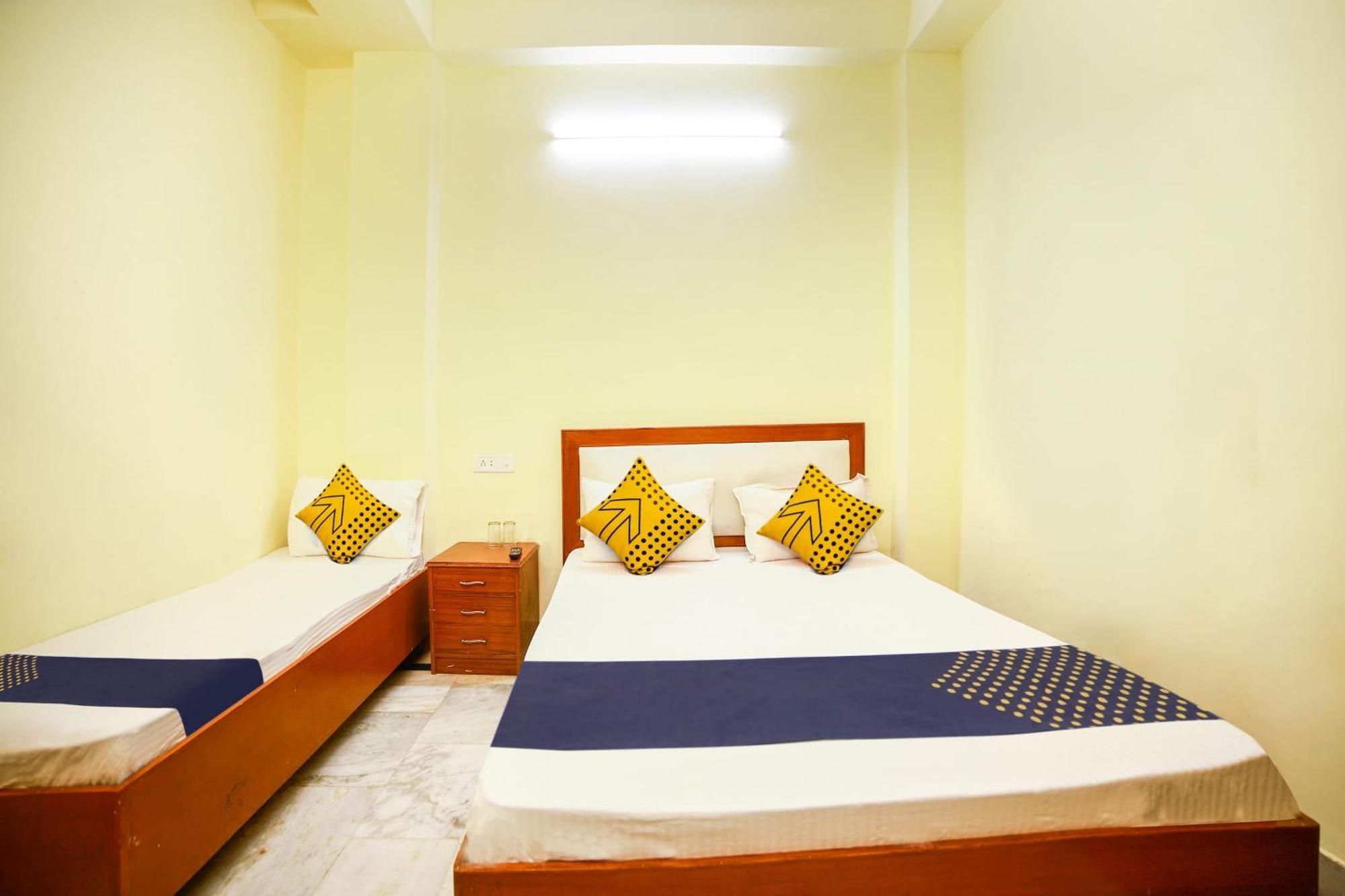 Hotel Om Paharganj 4*