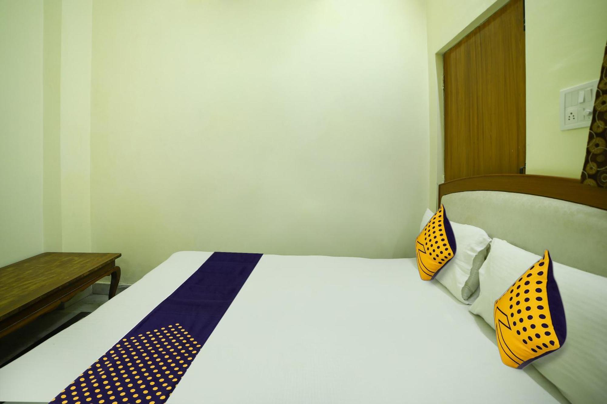 Hotel Om Paharganj New Delhi