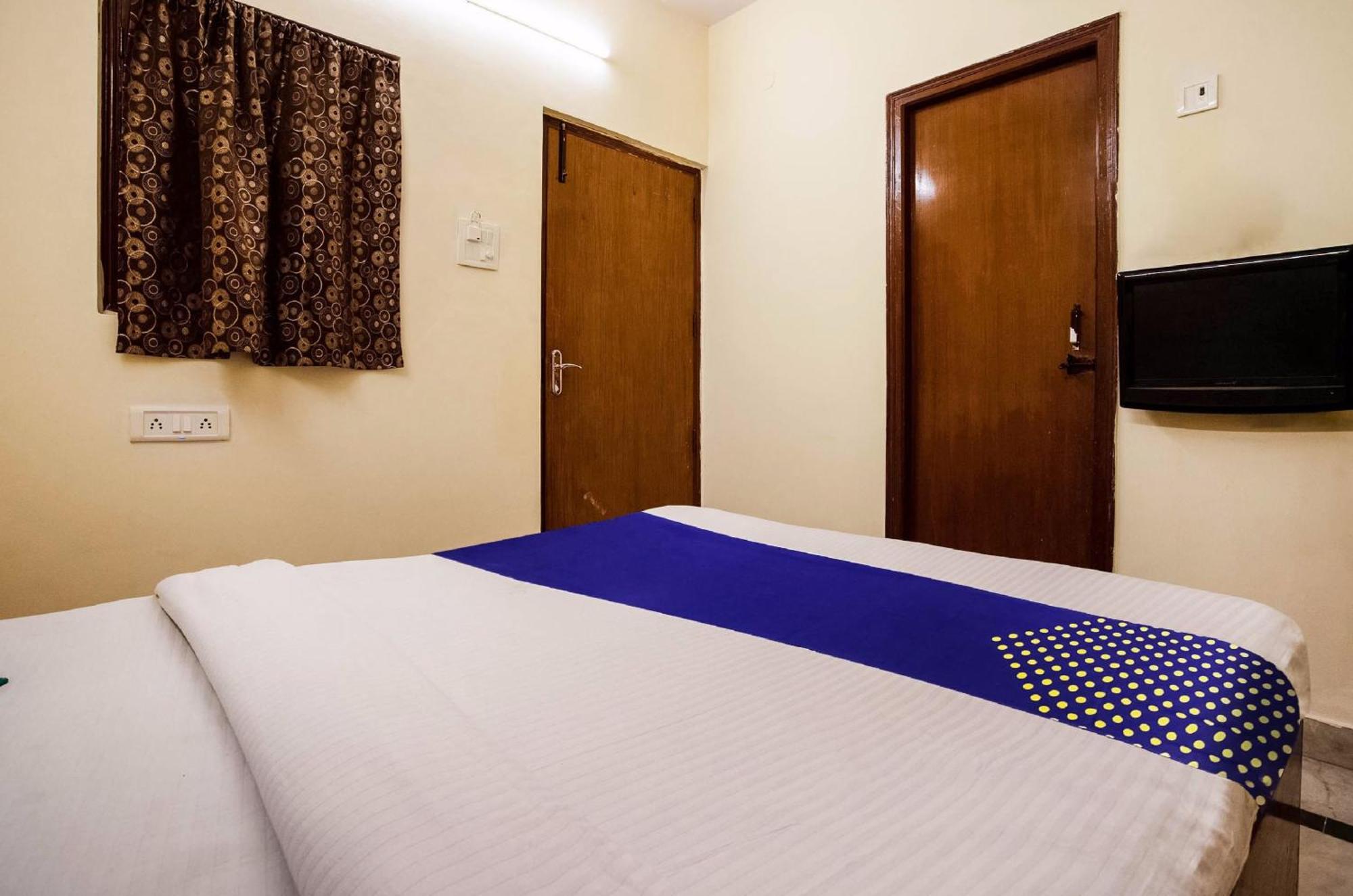 Om Paharganj Hotel 4*
