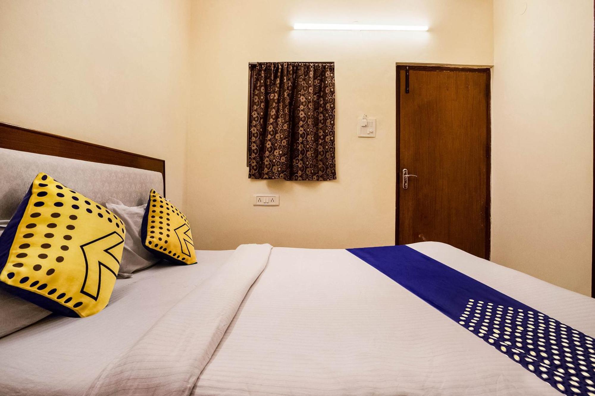 Hotel Om Paharganj 4*
