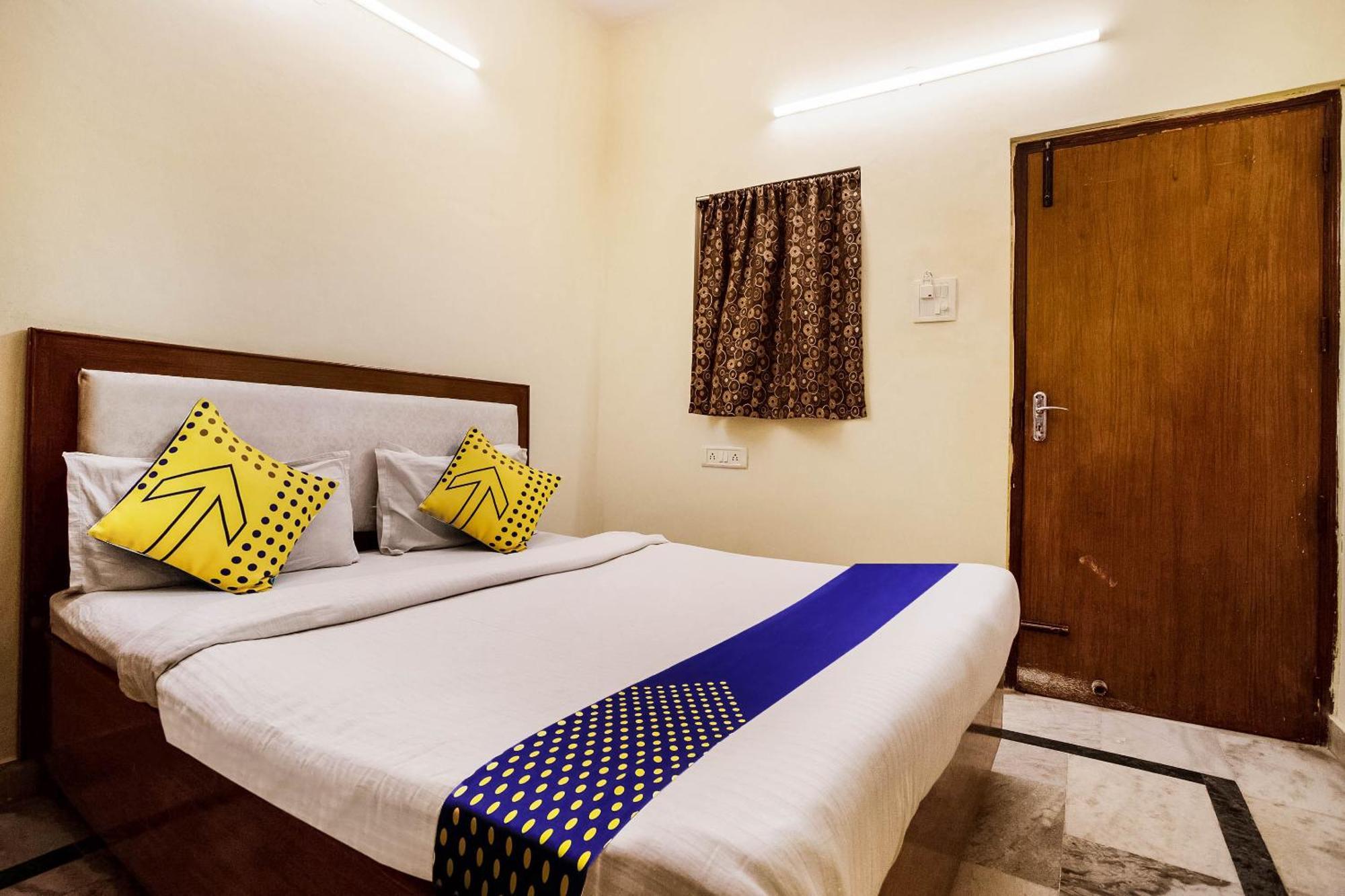 Hotel Om Paharganj New Delhi