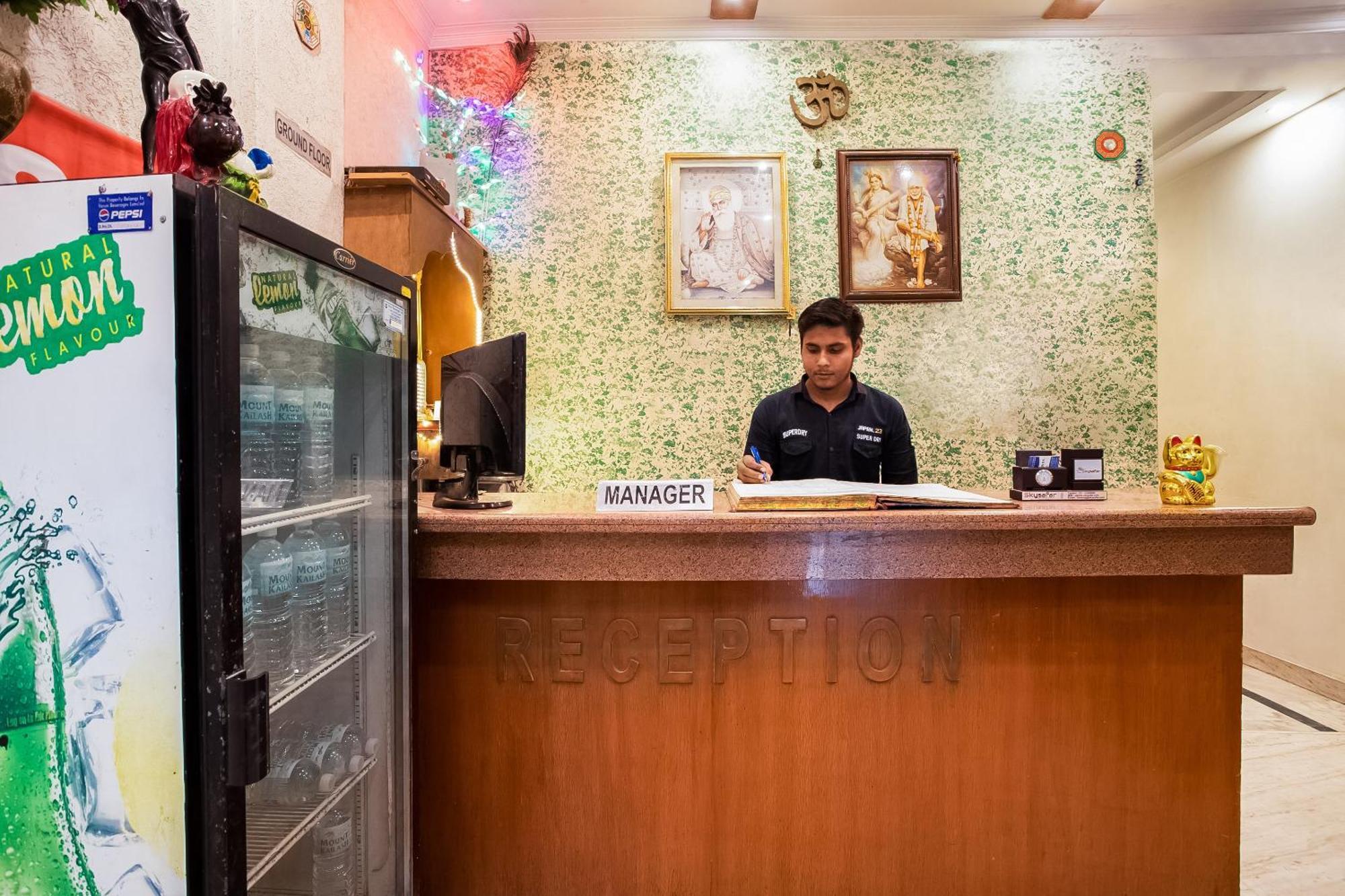 Hotel Om Paharganj New Delhi
