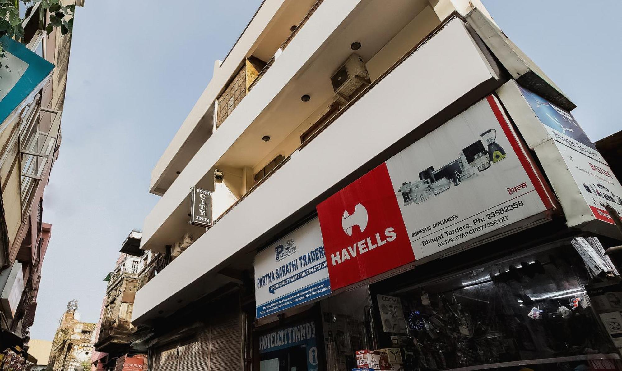 Om Paharganj Hotel