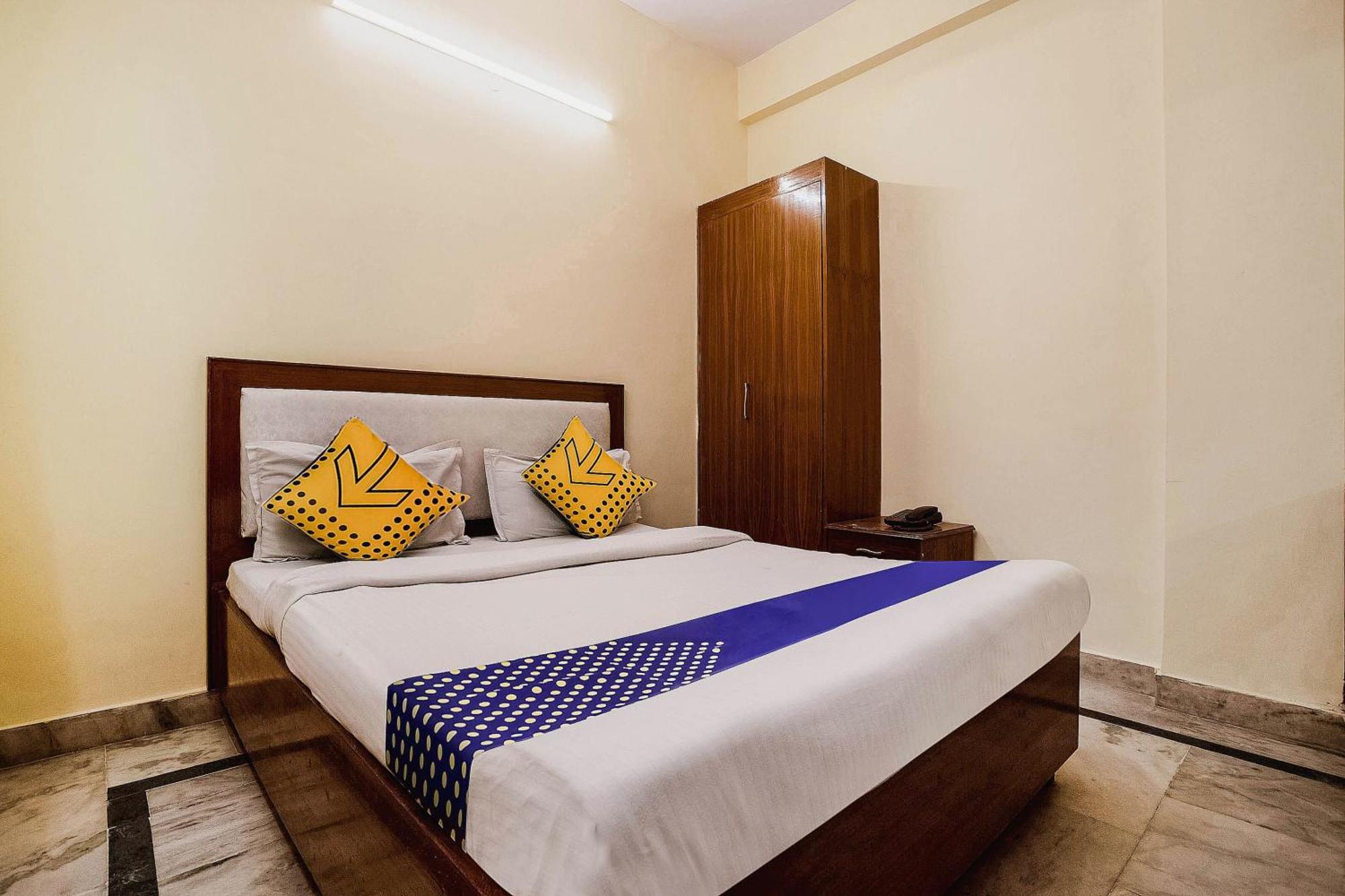 Hotel Om Paharganj 4*